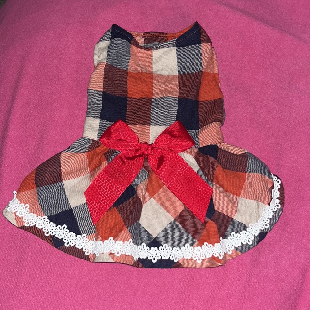 Beautiful small dress with plaid pattern